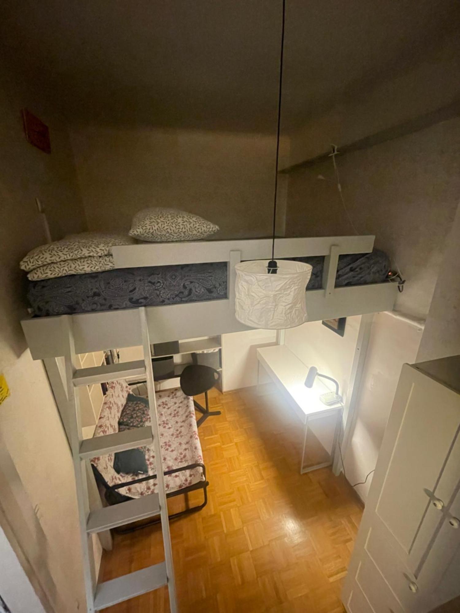 Little Art Aemona- Centre, High Bed, Quiet, A View *